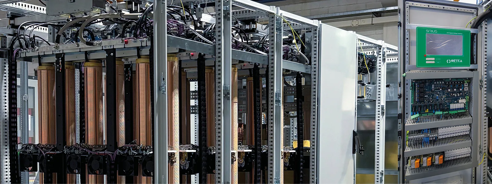 SIRIUS 2500 KVA OUTDOOR : STABILISATEUR DE TENSION SUR MESURE POUR UNE MISSION DIPLOMATIQUE EN AFRIQUE