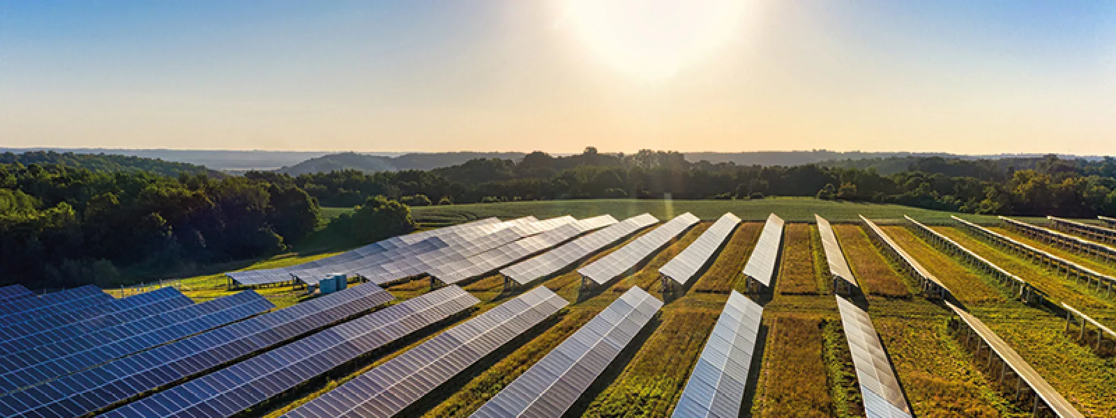 Stabilisateur de tension pour onduleurs photovoltaïques