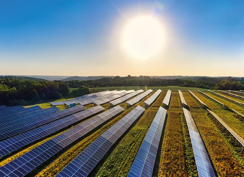 Stabilisateur de tension pour onduleurs photovoltaïques
